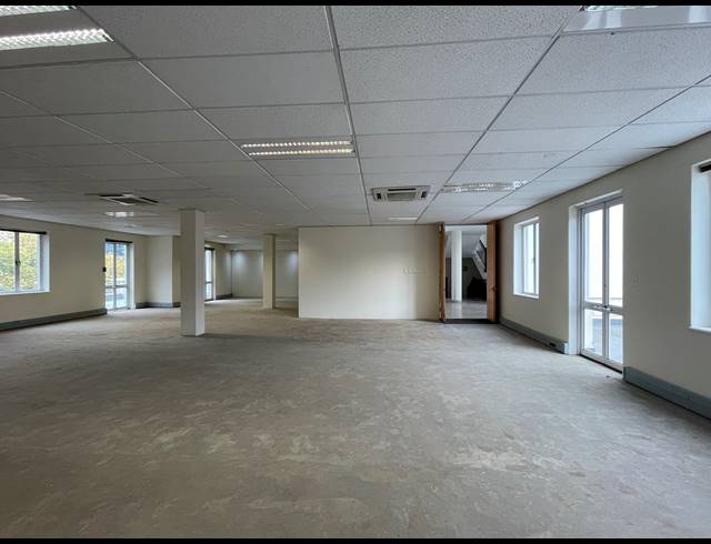 607M² OFFICE TO LET IN SANDTON CENTRAL